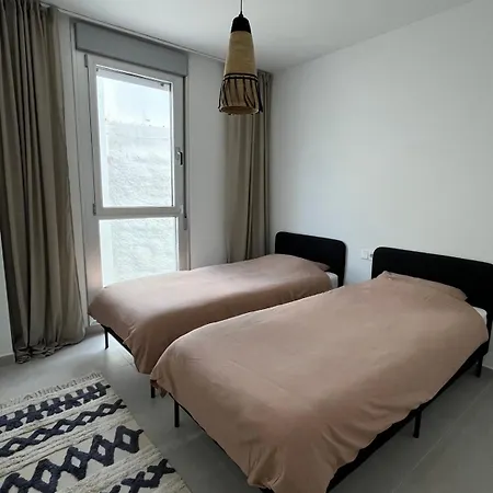 Oceana Gardens דירה